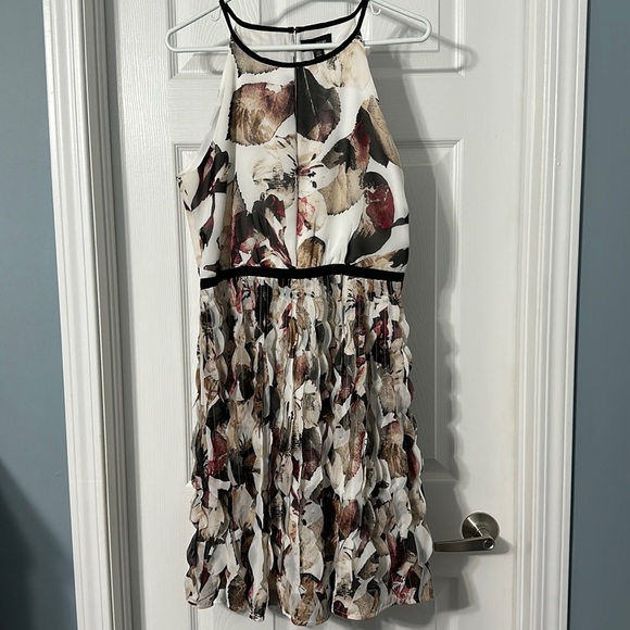 Le Château Floral Dress - Picture 1 of 7